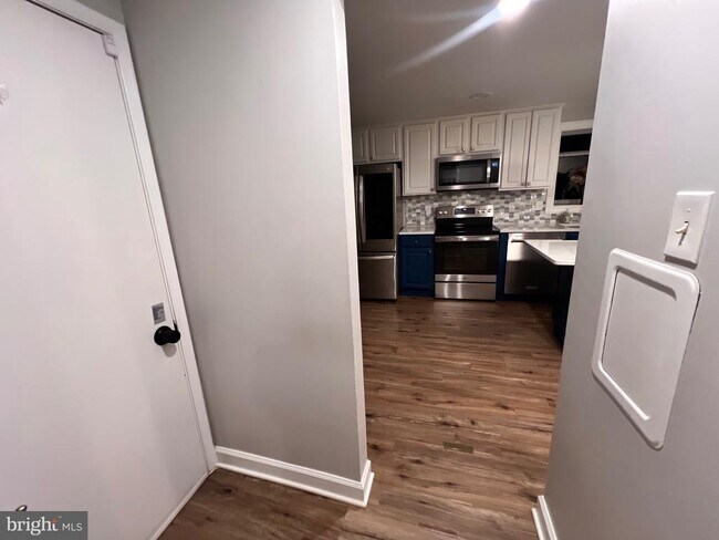 Building Photo - 5925 Vernons Oak Ct