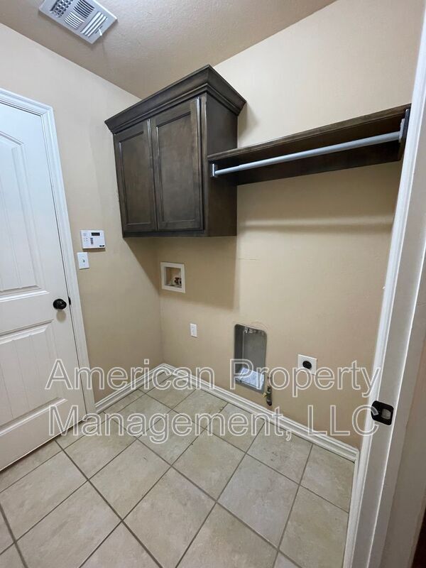 Building Photo - 13022 E 133rd Pl N