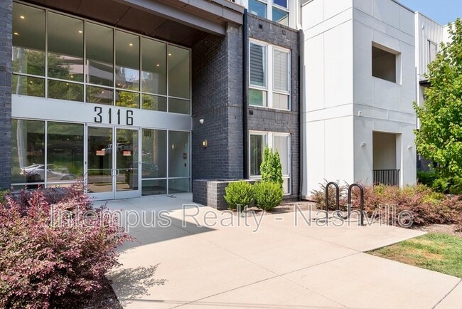 Building Photo - 3116 West End Cir