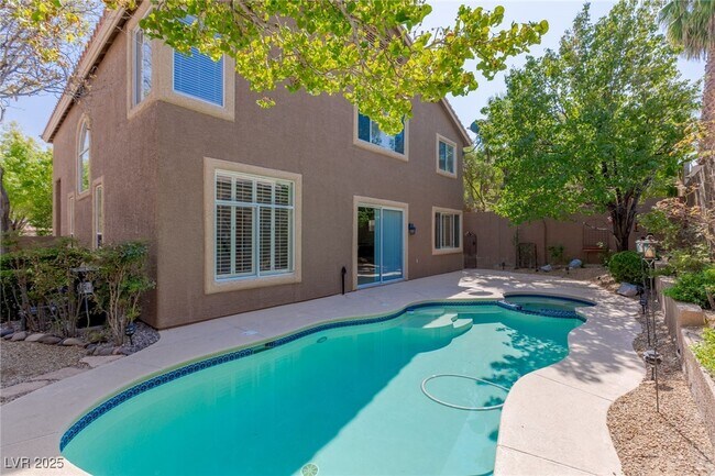 Building Photo - 2317 Sunrise Meadows Dr