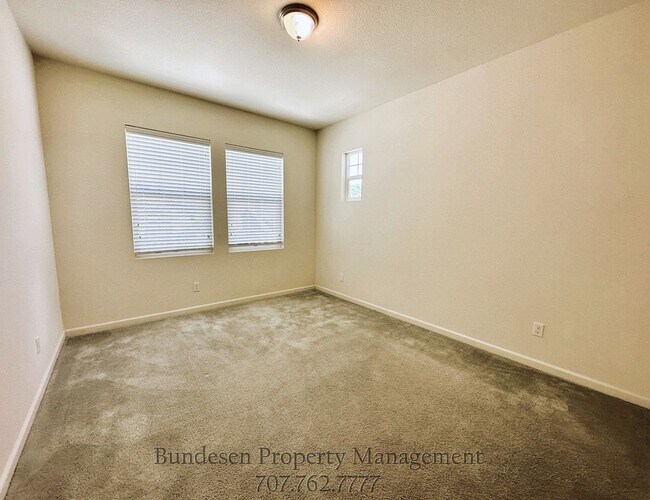 Building Photo - 1821 Woodsage Way