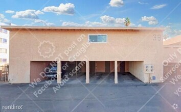 Building Photo - 3 br, 2 bath 4plex - 2688 N 43rd Ave APT D...