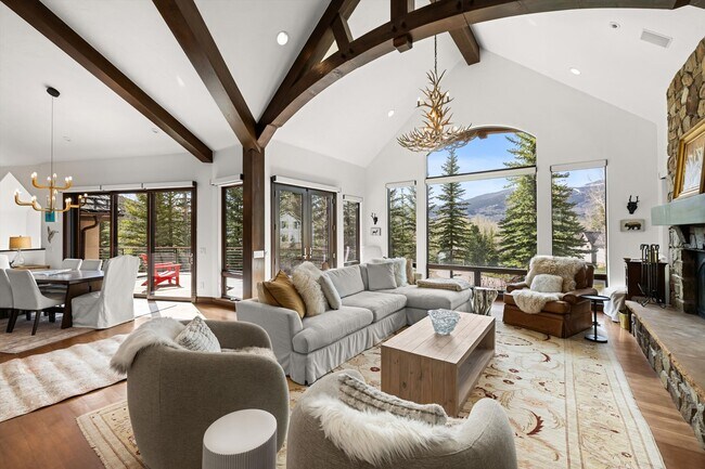 Building Photo - 875 Horse Ranch Dr