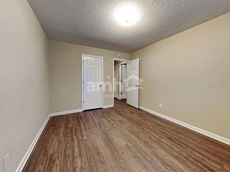 Building Photo - 1732 Ammons Dr