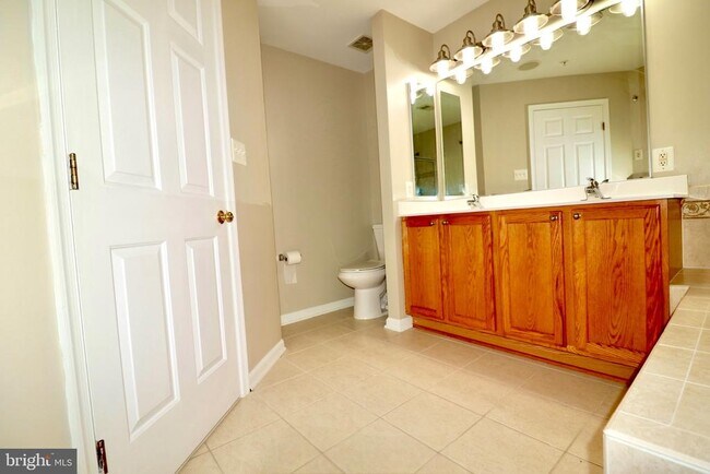 Building Photo - 25323 Damascus Park Terrace