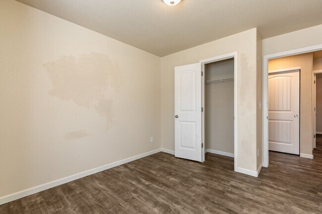 Building Photo - 2235 Sopris Cir