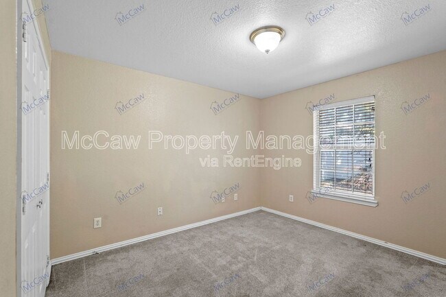 Building Photo - 2319 Great Light Dr