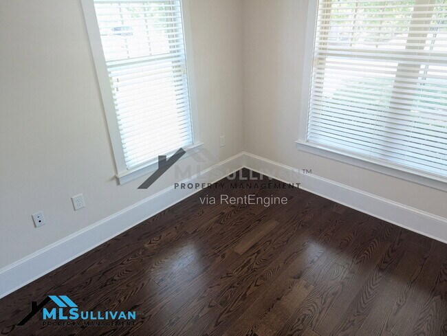 Building Photo - 375 Avett Dr