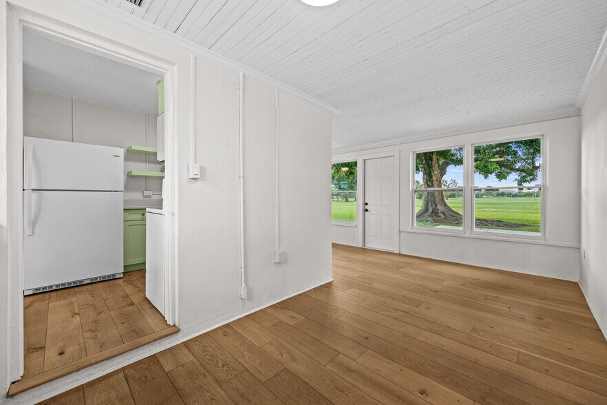 Building Photo - 1442 Olmeda Way