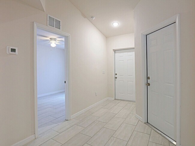 Building Photo - Cape Coral 828