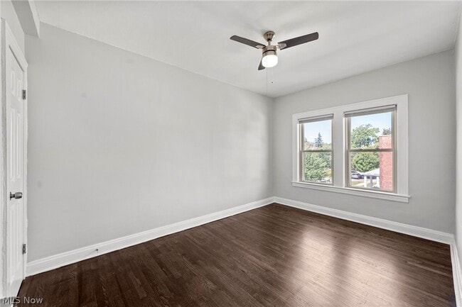 Building Photo - 1385 Cranford Ave