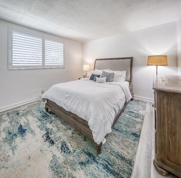 Building Photo - 2565 S Ocean Blvd