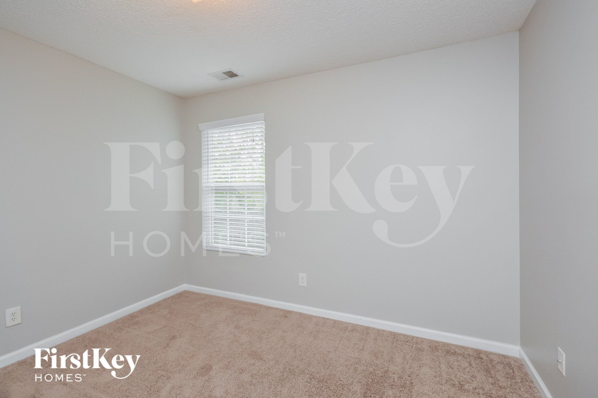 Building Photo - 70 Fieldview Ln