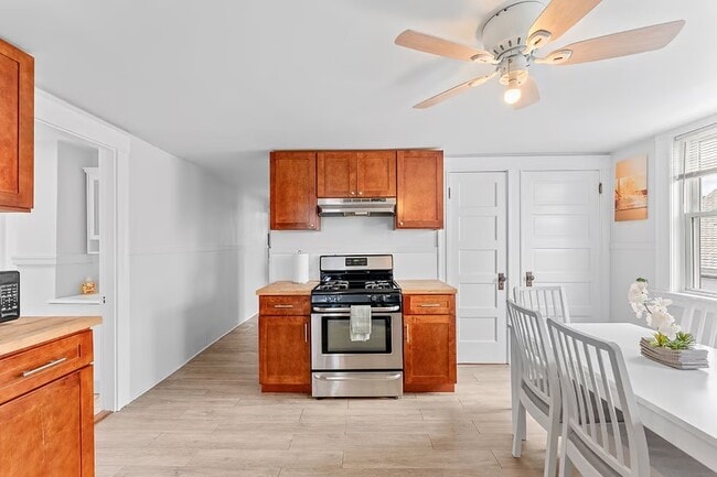 Building Photo - 29 Harbor St