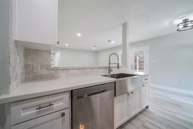 Building Photo - 7115 Shady Moss Ln