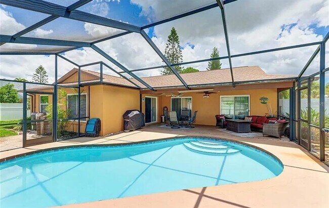 Building Photo - 7316 Caladesia Dr