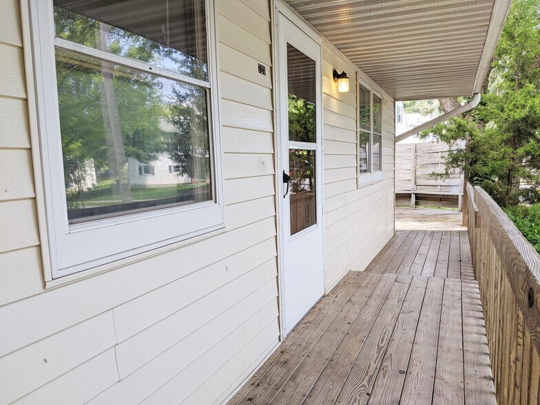 Building Photo - West 15th Street