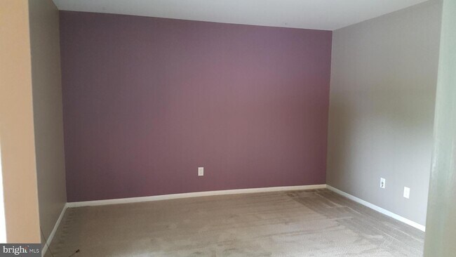 Building Photo - 6027 Majors Ln