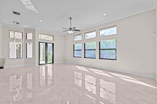 Building Photo - 16596 82nd Rd N