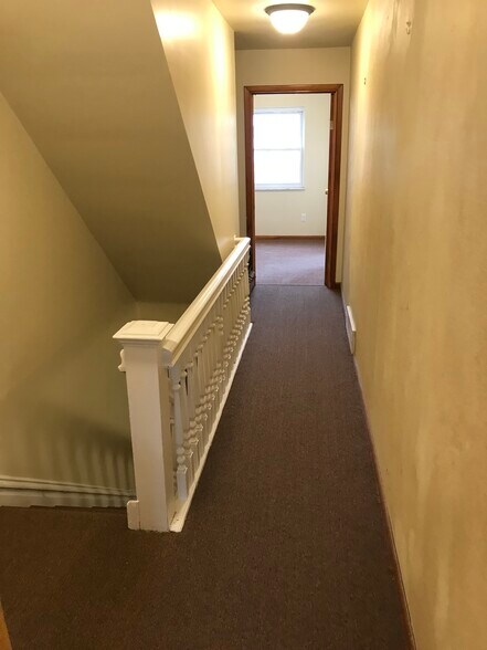 Building Photo - 338 Russellwood Ave