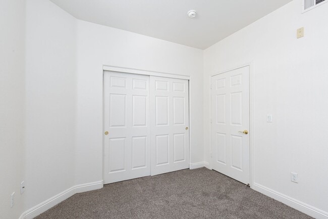 Building Photo - 8000 W Badura Ave