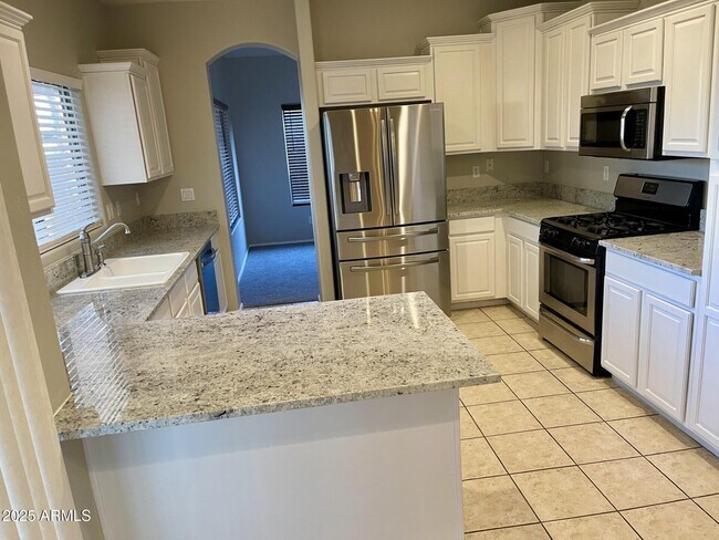 Building Photo - 3613 N 127th Dr