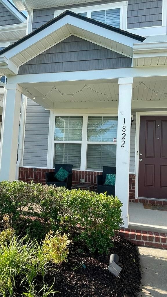 Building Photo - 1822 Riverbirch Ln