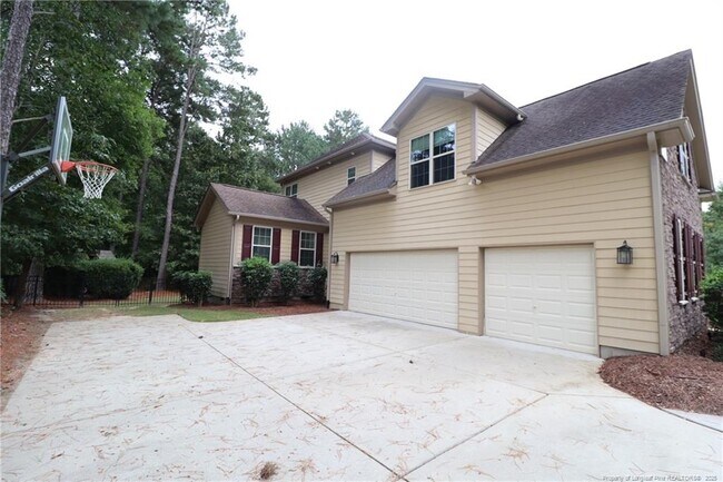 Building Photo - 2213 Wood Cutter Ct