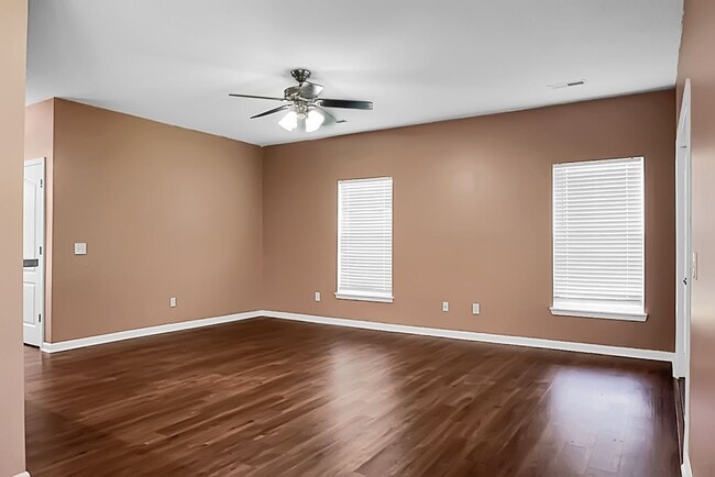 Building Photo - Beautiful 4 Bed/3 Bath home in Summerville...