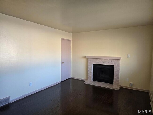 Building Photo - 1200 Rhea Ave