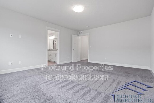 Building Photo - 17323 SW Kite Ln