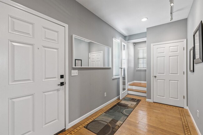 Building Photo - 171 Riberia St