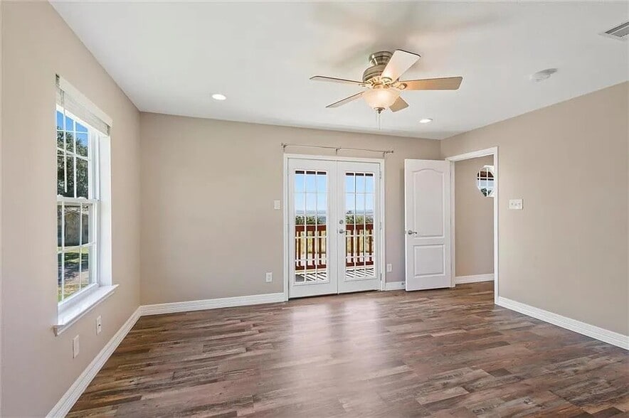 Master Bedroom - 8508 Grandview Dr