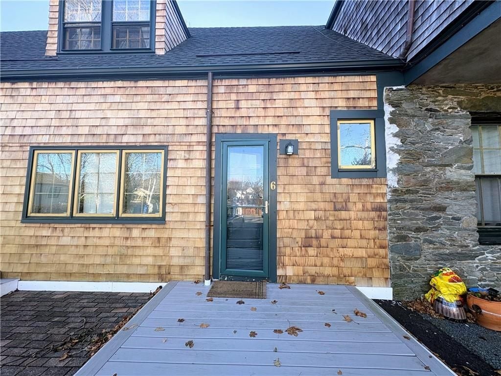 Building Photo - 438 Wolcott Ave