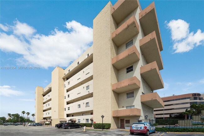 Building Photo - 300 NW 42nd Ave