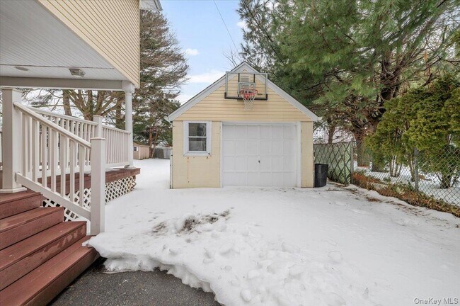 Building Photo - 234 S Pershing Ave