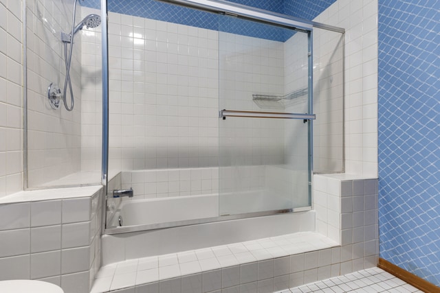 Building Photo - 1505 Commodore Ct