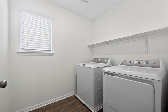 Building Photo - 5804 Swedish Farms Ter