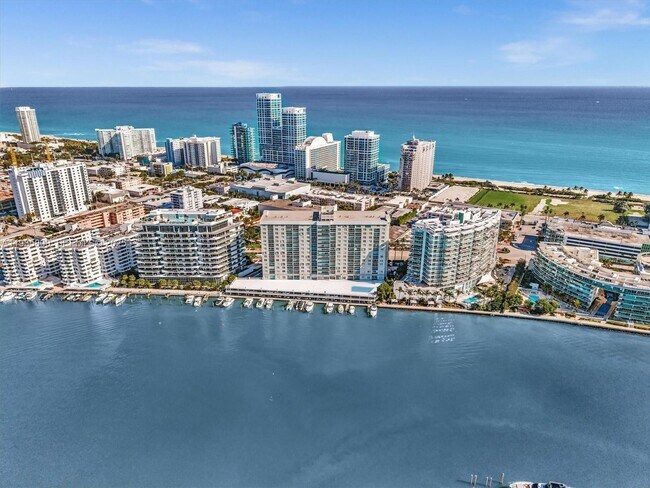 Building Photo - 6770 Indian Creek Dr