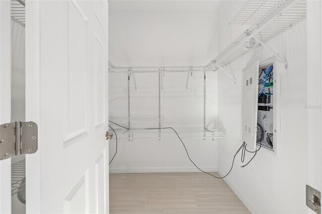 Building Photo - 6366 SW 77th Ave