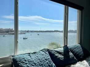 Building Photo - 4775 Cove Cir