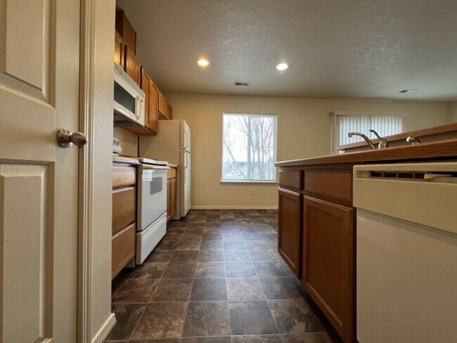 Building Photo - 2944 W Marbeth Ct