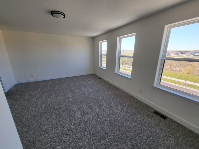 Building Photo - Beautiful Newly Built 3 Bedroom 2.5 Bath Townhome In Sweetgrass!!!!!