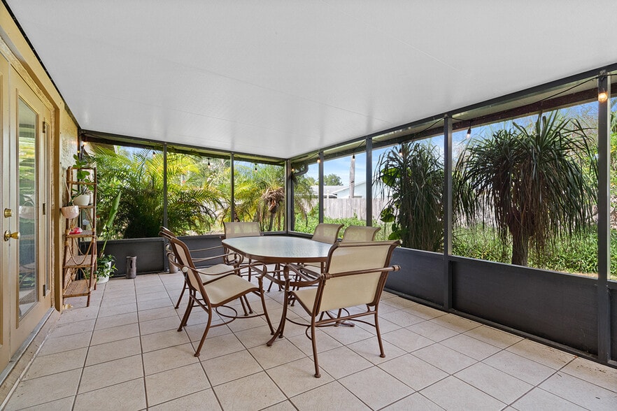 Building Photo - 2539 Fulton Ct