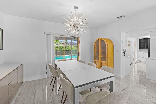 Building Photo - 3500 N 46th Ave