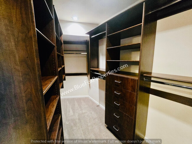 Building Photo - 8135 N Casas Way