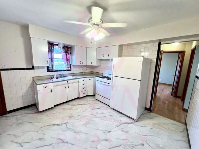 Building Photo - COMING SOON!  Adorable 2 Bedroom Home in Clifton Heights!  No Showings Until After 6/1!