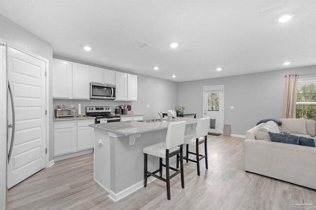 Building Photo - 8686 Pathstone Blvd