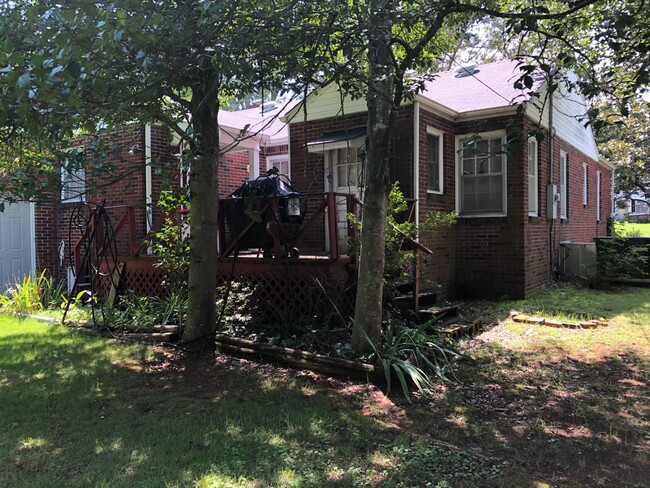 Primary Photo - 1136 Hermitage Dr