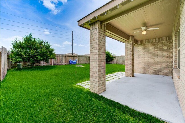 Building Photo - 23815 Rivage Ridge Dr